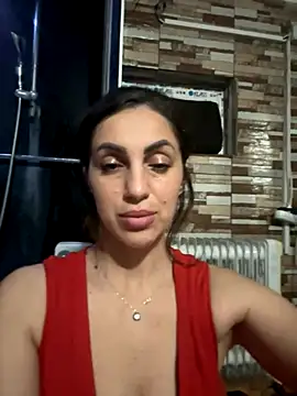 EmaSkyes online show from December 2025 07:22:01 PM