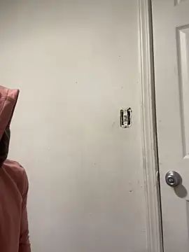 Snapshot of honeybrow chatting on December 2024 06:02:02 AM honeybrow online show from December 2024 06:02:02 AM