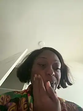 Snapshot of honeybrow chatting on January 2025 07:05:01 PM honeybrow online show from January 2025 07:05:01 PM