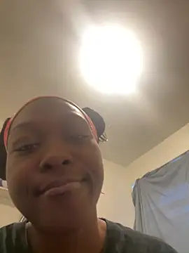 Snapshot of honeybrow chatting on February 2025 11:26:02 PM honeybrow online show from February 2025 11:26:02 PM