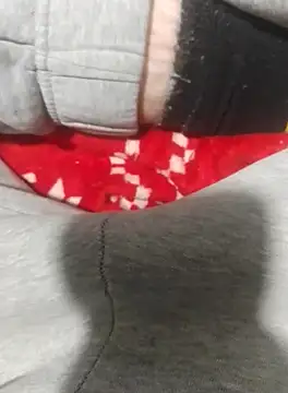 Snapshot of krissraw chatting on October 2025 12:32:01 AM krissraw online show from October 2025 12:32:01 AM