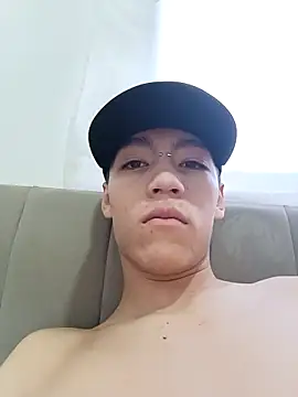 CRYBYT9 online show from September 2025 05:02:01 PM