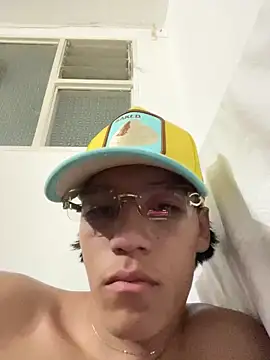 CRYBYT9 online show from November 2025 02:35:01 AM