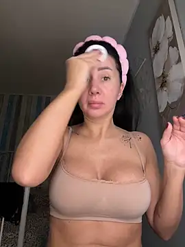 Snapshot of AnaRhodes chatting on February 2025 08:58:02 PM AnaRhodes online show from February 2025 08:58:02 PM