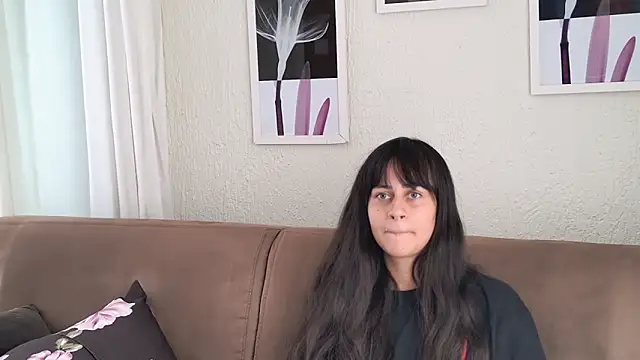 Snapshot of Blue_butterfly chatting on January 2025 04:43:01 PM Blue butterfly online show from January 2025 04:43:01 PM