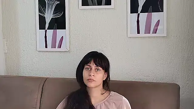 Snapshot of Blue_butterfly chatting on January 2025 11:49:01 AM Blue butterfly online show from January 2025 11:49:01 AM