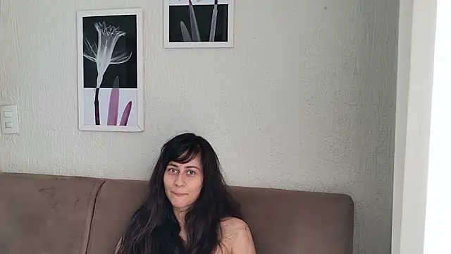 Snapshot of Blue_butterfly chatting on January 2025 02:25:02 PM Blue butterfly online show from January 2025 02:25:02 PM