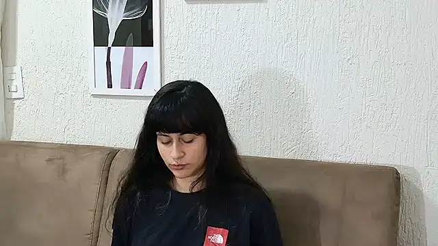 Snapshot of Blue_butterfly chatting on February 2025 12:47:02 AM Blue butterfly online show from February 2025 12:47:02 AM