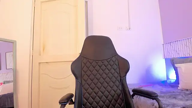 Snapshot of MaraaSweett chatting on March 2025 03:51:01 AM MaraaSweett online show from March 2025 03:51:01 AM