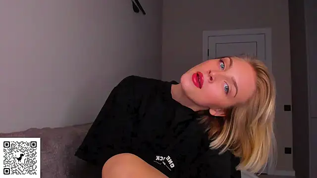 Snapshot of pretty_girlnextdoor chatting on January 2025 06:23:01 PM pretty girlnextdoor online show from January 2025 06:23:01 PM