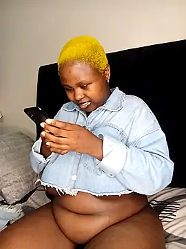 Dark Berry 26 online show from November 2025 04:40:02 PM