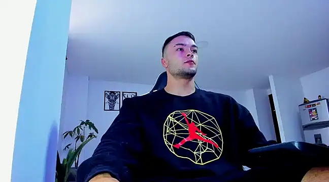 Snapshot of alexander_collin02 chatting on February 2025 12:55:01 PM alexander collin02 online show from February 2025 12:55:01 PM