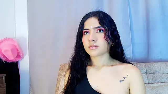 adara johnson   online show from November 2025 12:22:01 PM