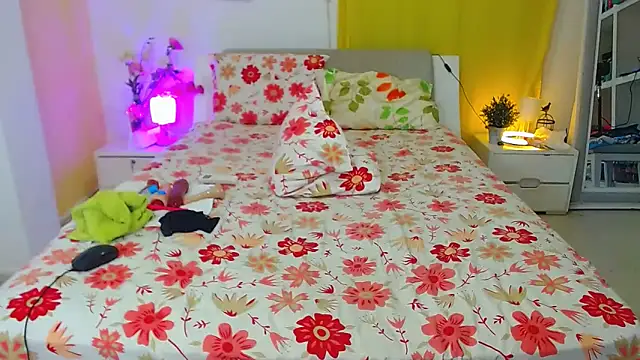 Kendralove31xxx online show from February 2025 06:33:01 AM