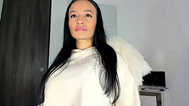 alexa tobar online show from July 2026 11:29:01 PM
