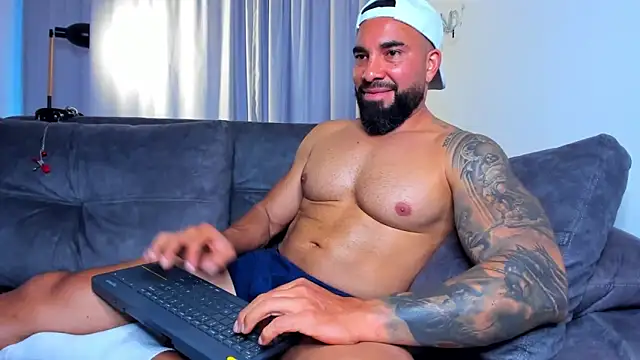 roman muscle online show from April 2026 10:48:02 PM