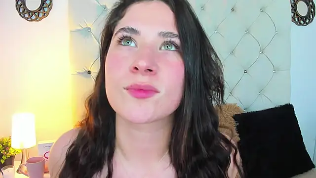 ValeryLovee online show from December 2024 04:43:01 AM