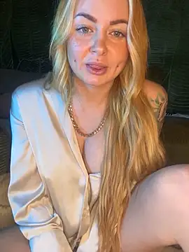 Snapshot of ObviouslyPeachy chatting on January 2025 10:27:01 PM ObviouslyPeachy online show from January 2025 10:27:01 PM