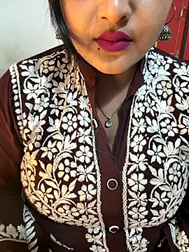 Ayesha mahi online show from November 2025 03:44:02 PM