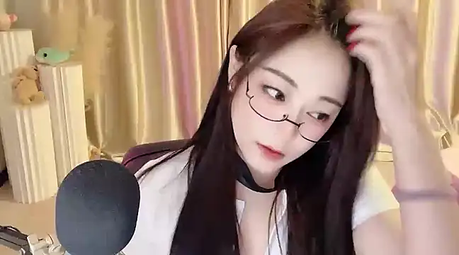 Daisy-77 online show from February 2025 06:13:02 PM