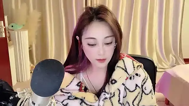 Daisy-77 online show from March 2025 11:37:01 PM