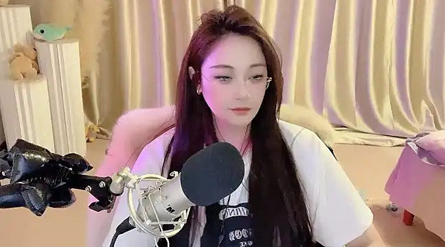 Daisy-77 online show from March 2025 12:10:02 AM