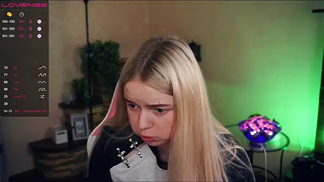 ZaraCreedon online show from January 2025 11:33:01 PM