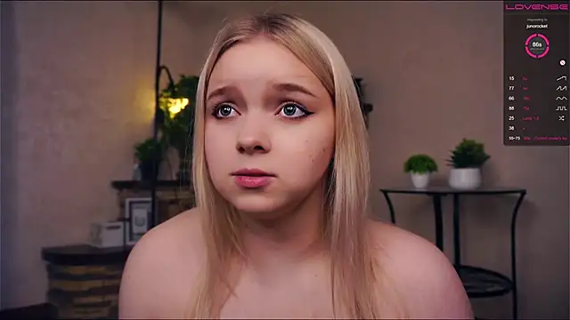 ZaraCreedon online show from March 2025 04:28:01 AM