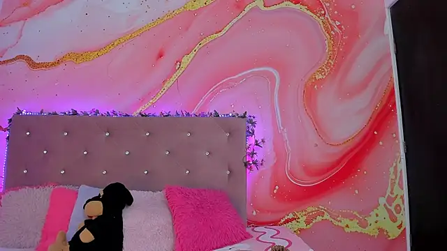 Snapshot of Daisy__rose chatting on February 2025 11:10:02 AM Daisy rose online show from February 2025 11:10:02 AM