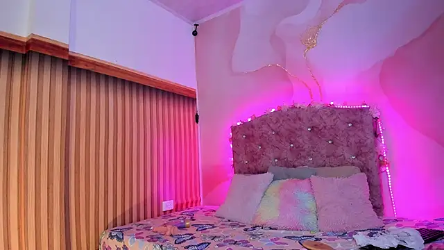 Snapshot of Daisy__rose chatting on March 2025 03:07:01 AM Daisy rose online show from March 2025 03:07:01 AM