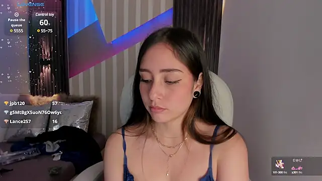 Snapshot of emily_layton chatting on February 2025 08:20:02 PM emily layton online show from February 2025 08:20:02 PM