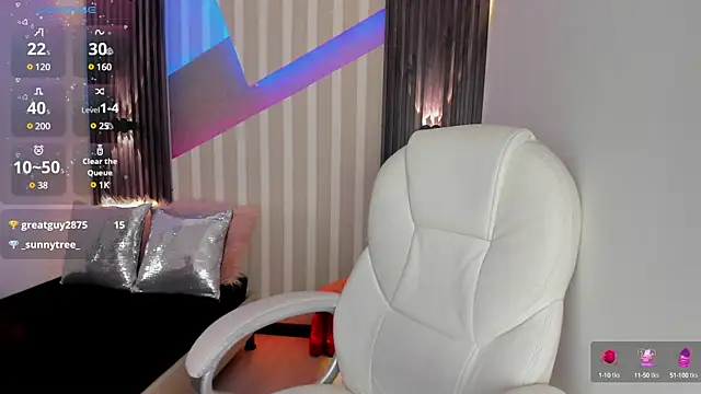 Snapshot of emily_layton chatting on February 2025 07:30:02 PM emily layton online show from February 2025 07:30:02 PM