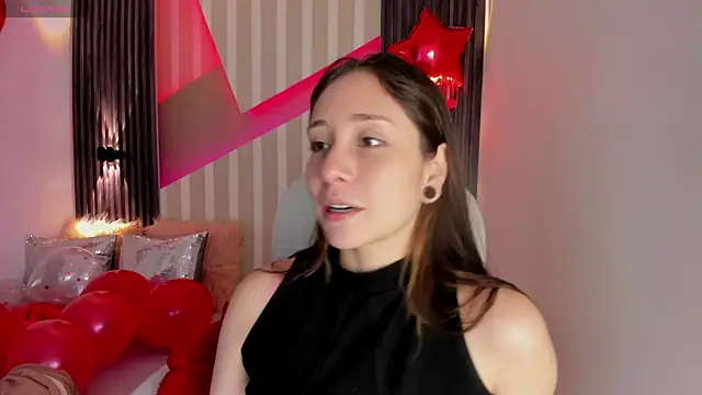 Snapshot of emily_layton chatting on February 2025 02:36:01 PM emily layton online show from February 2025 02:36:01 PM