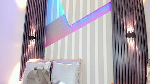 Snapshot of emily_layton chatting on October 2025 02:36:01 PM emily layton online show from October 2025 02:36:01 PM