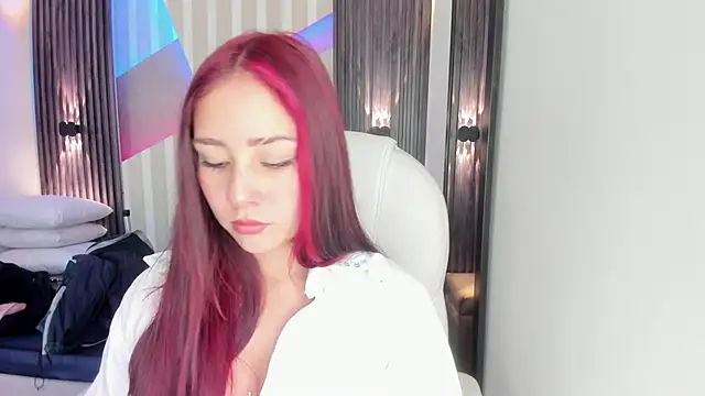 Snapshot of emily_layton chatting on November 2025 02:28:01 PM emily layton online show from November 2025 02:28:01 PM