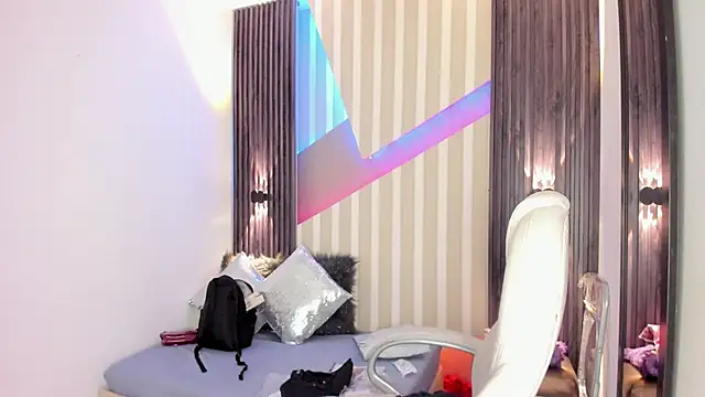 Snapshot of emily_layton chatting on November 2025 02:28:01 PM emily layton online show from November 2025 02:28:01 PM