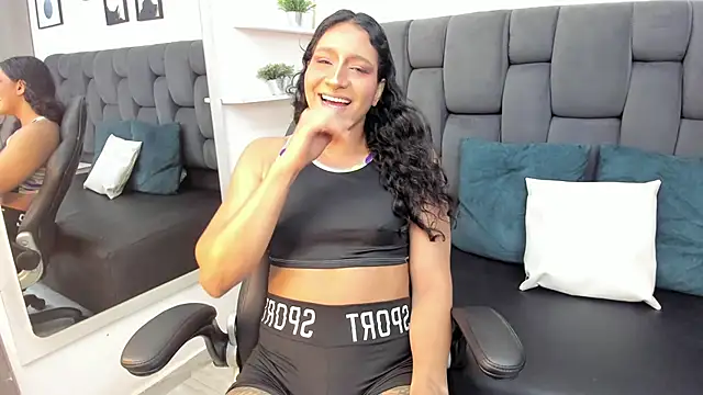 Snapshot of Alison_Chan_ chatting on February 2025 01:22:01 PM Alison Chan  online show from February 2025 01:22:01 PM