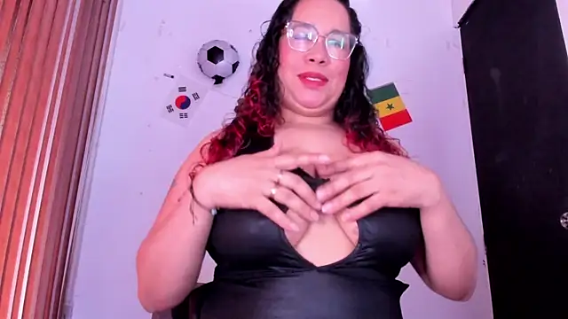 alondrabigtits online show from July 2026 12:11:02 PM