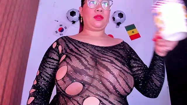 alondrabigtits online show from July 2026 12:08:01 PM
