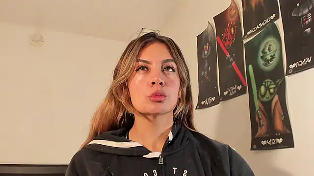 Snapshot of AZULAEVANSS chatting on September 2025 11:17:01 PM AZULAEVANSS online show from September 2025 11:17:01 PM