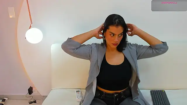 Ada Monroe10 online show from January 2026 01:26:01 PM