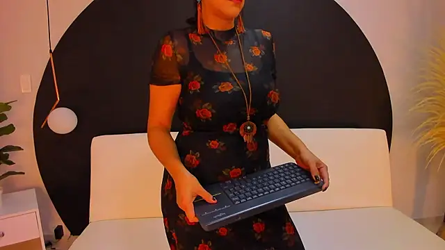 Ada Monroe10 online show from February 2026 01:39:01 PM