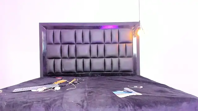 MIA SOPHIA1 online show from September 2025 05:44:01 AM