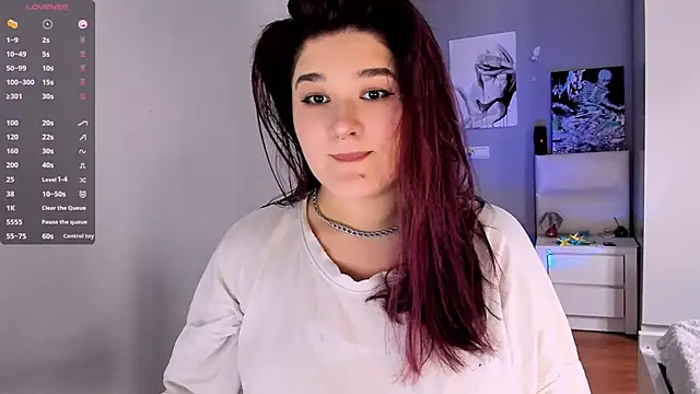 Snapshot of July_Slowdive chatting on December 2024 12:18:02 PM July Slowdive online show from December 2024 12:18:02 PM