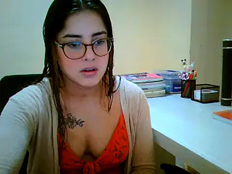 maliamiller online show from September 2025 04:23:02 PM