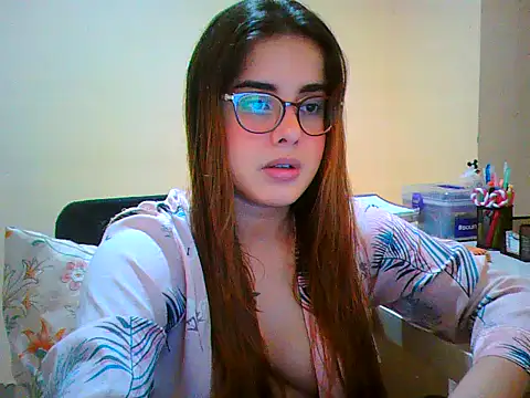 maliamiller online show from November 2025 10:56:02 PM