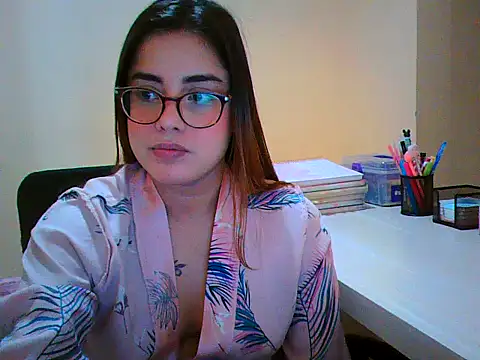 maliamiller online show from November 2025 01:41:02 AM