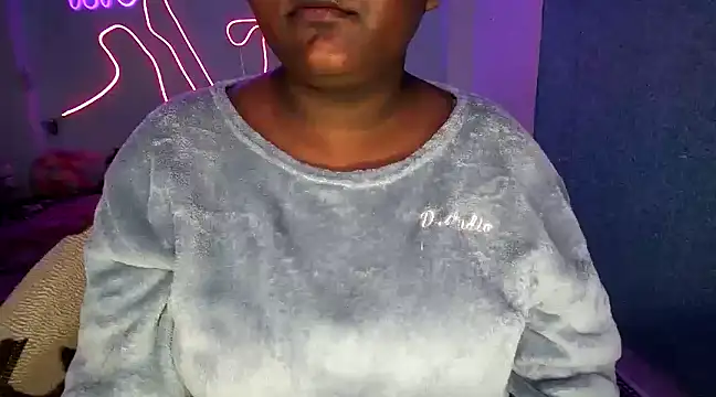 Snapshot of expression_queen chatting on January 2025 12:06:01 AM expression queen online show from January 2025 12:06:01 AM