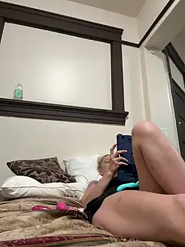 Snapshot of SunnyRays69 chatting on September 2025 12:52:01 PM SunnyRays69 online show from September 2025 12:52:01 PM