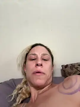 Snapshot of SunnyRays69 chatting on November 2025 08:31:01 PM SunnyRays69 online show from November 2025 08:31:01 PM